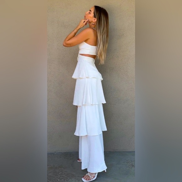 NEW w/TAGS REVOLVE LINE & DOT White Sonia Tiered Maxi Dress Size Large - Picture 5 of 13